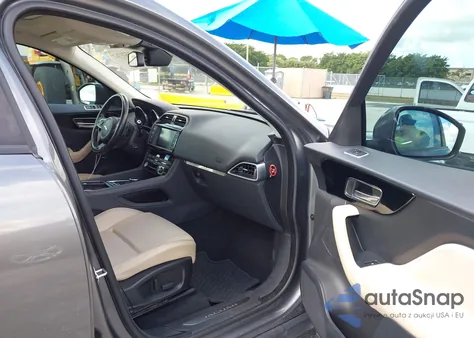 2018 Jaguar F-Pace 25T Premium from USA, damaged, VIN SADCJ2FXXJA255667